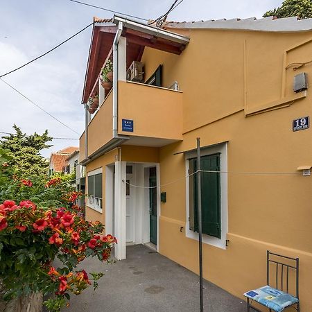 Apartments Sara Хвар Екстер'єр фото