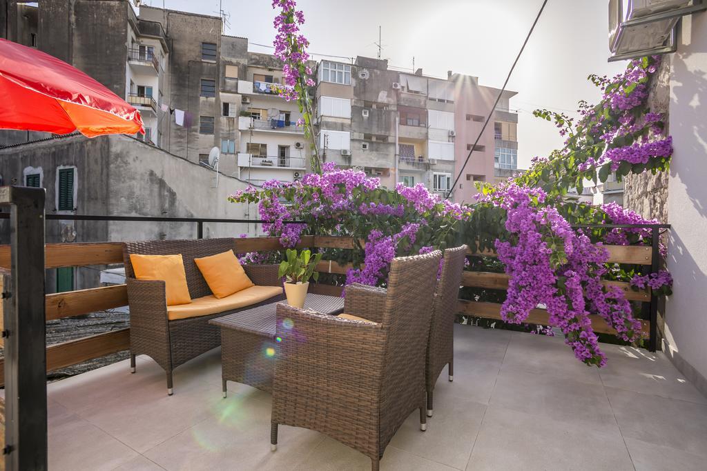 Apartments Sara Хвар Екстер'єр фото
