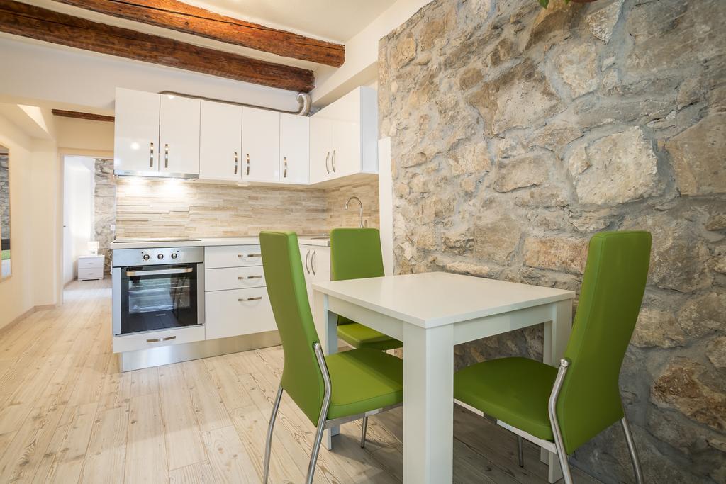 Apartments Sara Хвар Екстер'єр фото