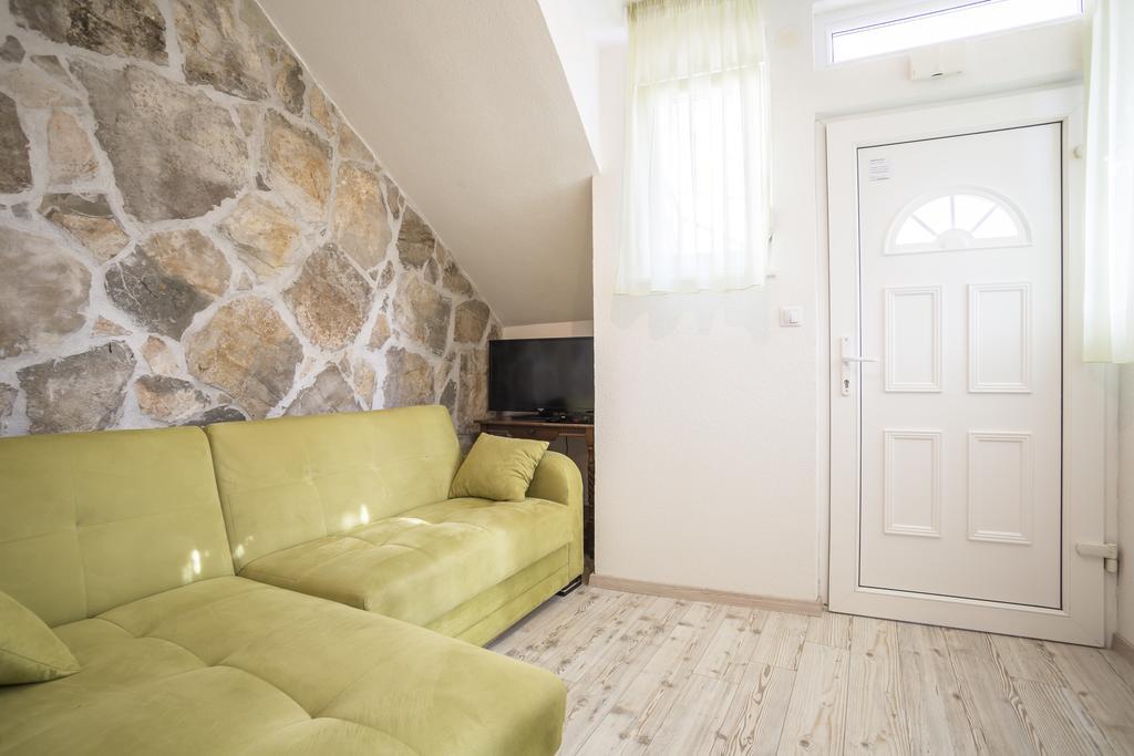 Apartments Sara Хвар Екстер'єр фото