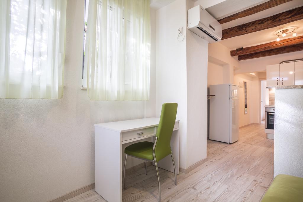 Apartments Sara Хвар Екстер'єр фото