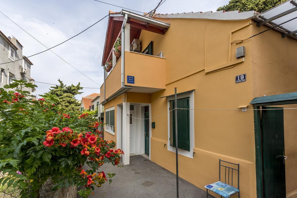 Apartments Sara Хвар Екстер'єр фото