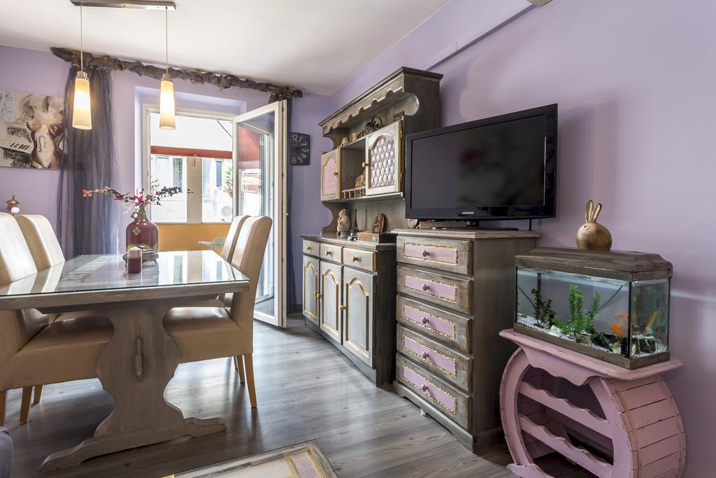 Apartments Sara Хвар Екстер'єр фото
